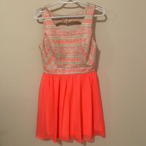 Dress - Picture 1 of 5